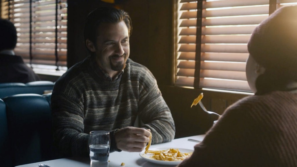 Jack (Milo Ventimiglia) partage un repas avec Kate (Hannah Zeile).